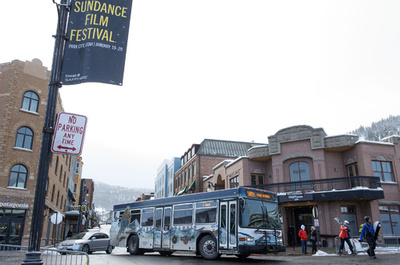 自宅でトップレスになった女性、わいせつ罪で訴追される 米ユタ州