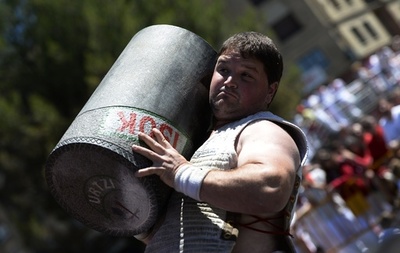 バスク地方伝統の石上げ競技、サン・フェルミン祭で