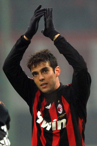 カカがACミランに復帰