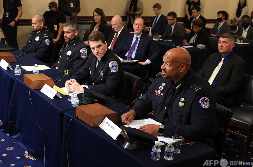 「こうやって死んでいくんだ」警官らが証言 米議会襲撃で初公聴会