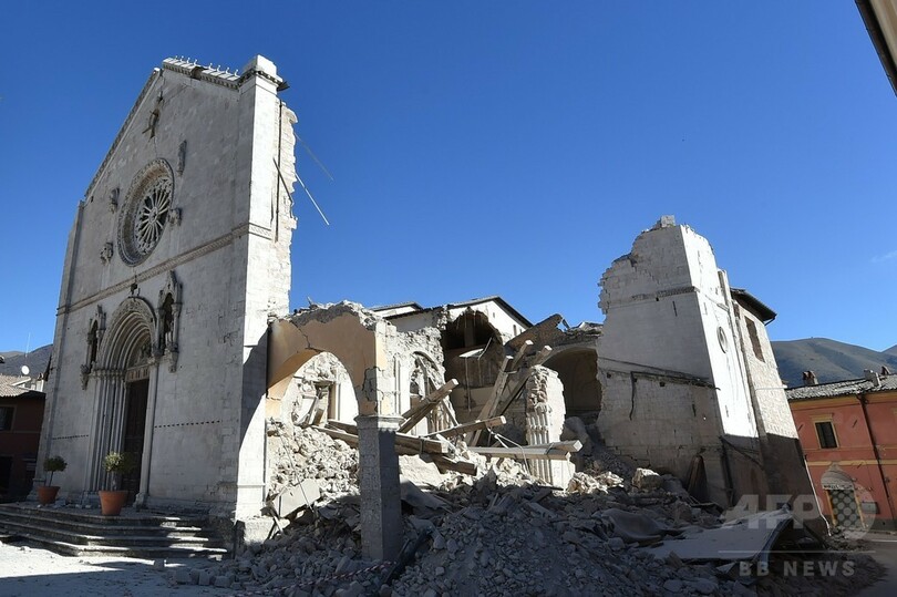 イタリア地震 1万5000人が家失う 歴史的建造物に甚大な被害 写真10枚 国際ニュース Afpbb News