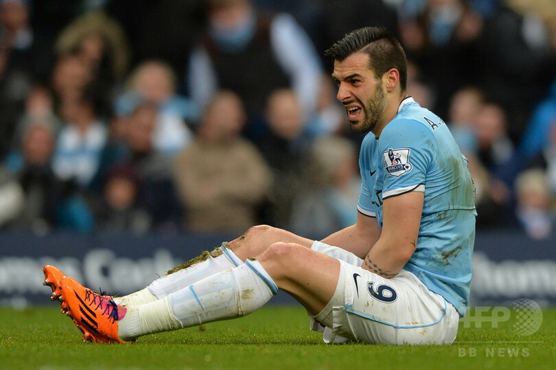 マンCのネグレド、足の骨折で3か月間の離脱