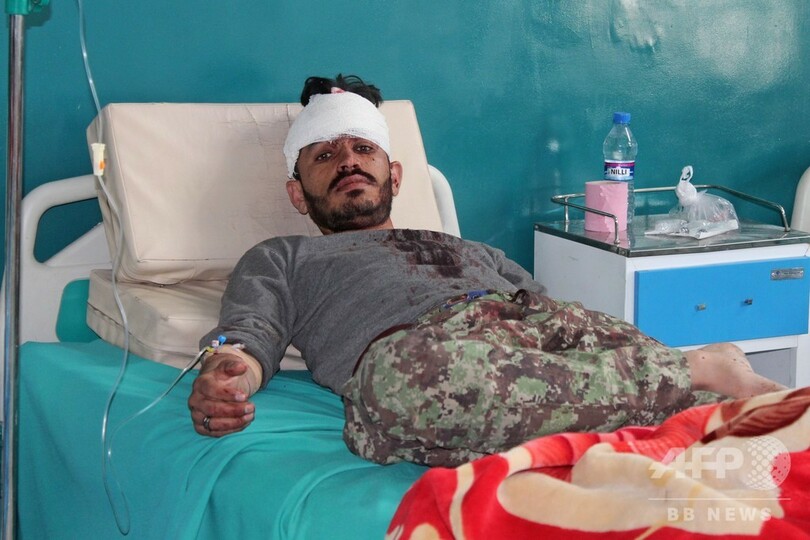 アフガン軍事基地に自爆攻撃、5人死亡 タリバンが犯行声明