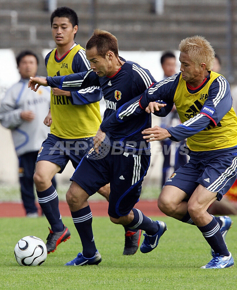 06サッカーw杯 日本代表 合宿2日目で実戦形式の練習 ドイツ 写真11枚 国際ニュース Afpbb News