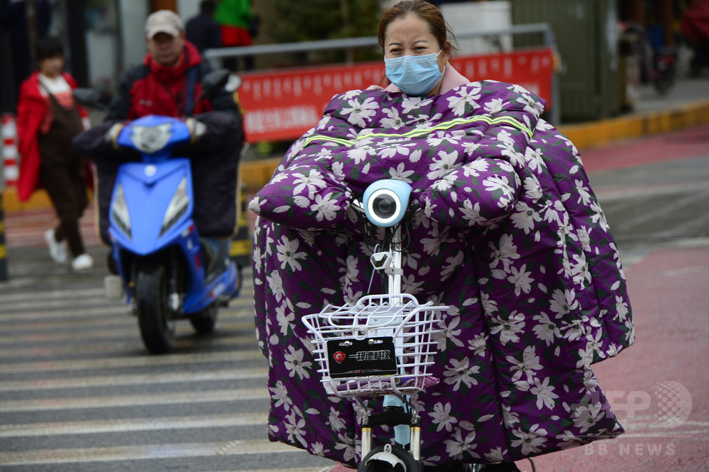 電動自転車の防寒対策が大事故につながる恐れ 中国・交通警察が警鐘 電動自転車の防寒対策が大事故につながる恐れ 中国・交通警察が警鐘