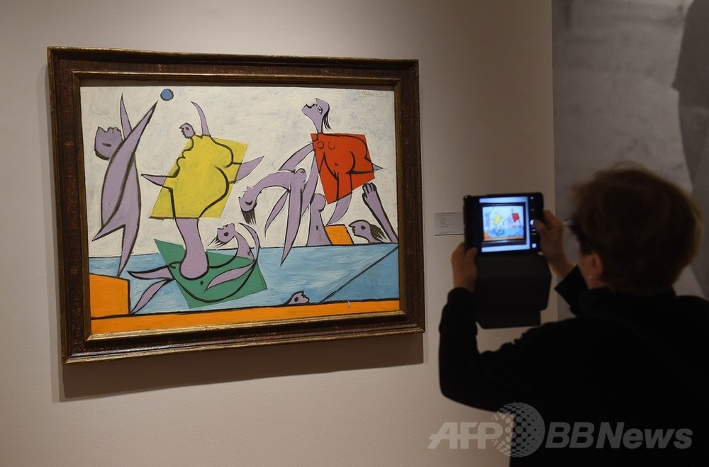 ピカソ サザビーズ1989年オークションボスター 額装品 ピカソが愛人描いた絵画、33億円で落札－サザビーズの競売
