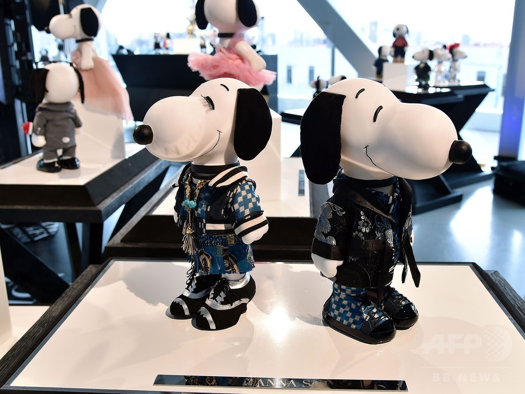 ドリスやアナ・スイ、DVFらも参加、スヌーピー生誕65周年記念チャリティー