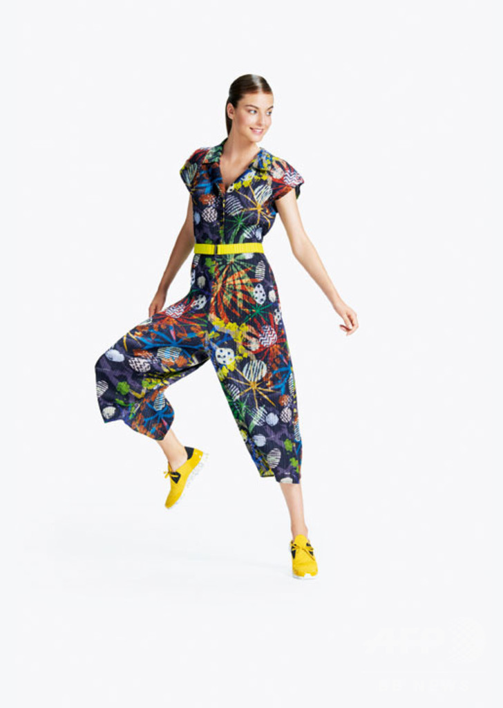 「プリーツ プリーズ イッセイ ミヤケ」春夏コレクション、1月9日発売