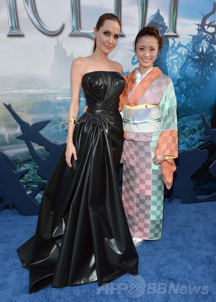 アンジー 上戸彩の2ショットも実現 マレフィセント ワールドプレミア 写真34枚 マリ クレール スタイル Marie Claire Style