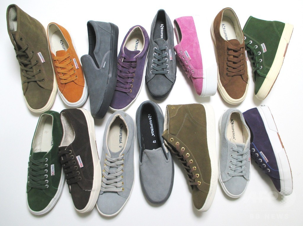 「スペルガ」新作スエードスニーカーをチェック！