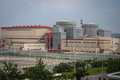 紅沿河原子力発電所の５号機と６号機（2022年7月5日撮影）。(c)Xinhua News