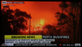 豪ニュースTV、スカイニューズ（SKYNEWS）が放映したパース（Perth）近郊で発生した山火事の様子（2011年2月6日撮影）。(c)AFP/SKYNEWS