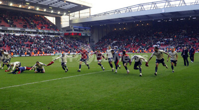 バーンズリー リバプールを破りfaカップ準々決勝へ 写真11枚 ファッション ニュースならmode Press Powered By Afpbb News