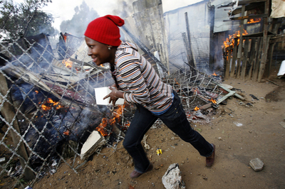 南アフリカの外国人襲撃、1万3000人が避難