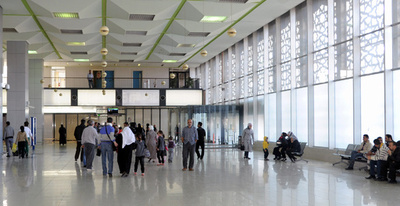 イスラエル、シリア首都の国際空港を空爆か