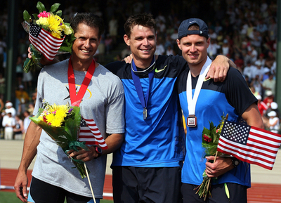 デレク・マイルズ 男子棒高跳び制す