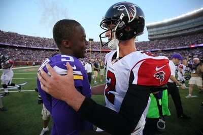 バイキングス、新人QBの活躍で3試合ぶりの勝利