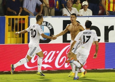 ロナウドがホイッスル直前に逆転ゴール！レアルがレバンテ下す