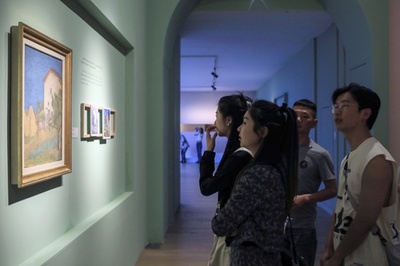 中国の若者に「○○友」が流行する理由