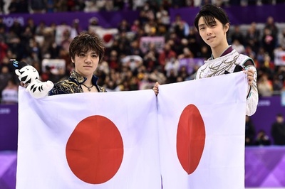 羽生がフィギュア男子2大会連続の金、宇野が銀  平昌五輪