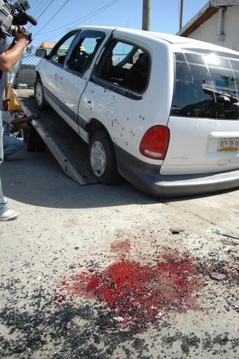 殺人事件多発のメキシコ国境地帯、住宅での銃撃戦で5人死亡