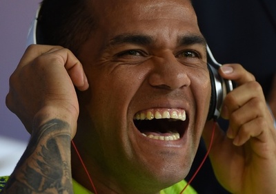 アウベス、イブラヒモビッチのW杯現地観戦を期待