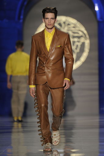 ＜12年春夏ミラノ・メンズコレクション＞ヴェルサーチ