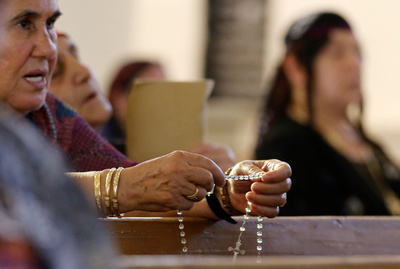 キリスト教徒ら大脱出、イラク北部 「イスラム国」改宗など強制