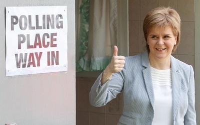 英国がEU離脱へ、スコットランド首相は独立を示唆