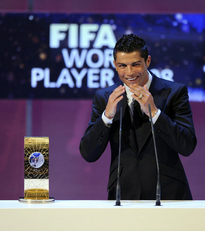 ロナウド FIFA年間最優秀選手に