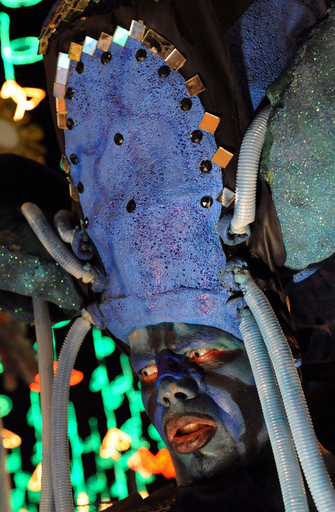 神話や伝説の登場人物がパレード、コロンビア