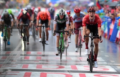 【今日のブエルタ】アルントが雨の第8S制す、総合首位はエデに