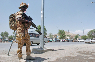 NATO主導部隊がタリバン本拠地を空爆、武装勢力60人が死亡 - アフガニスタン