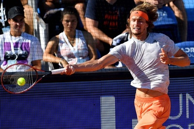 ズベレフの出場取り消しを検討 独大会、パーティー参加を問題視