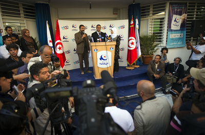 チュニジア議会選挙、イスラム政党「アンナハダ」が勝利宣言