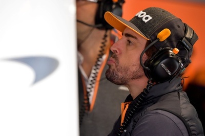 アロンソが21年F1復帰の可能性を示唆、レギュレーション次第か