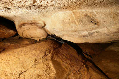 韓国で1300年前の巨大仏像がほぼ無傷で発掘