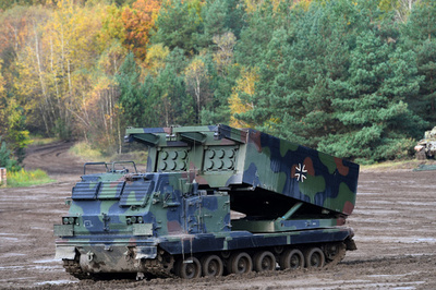 ウクライナ、米独からロケット砲受領 米は730億円の追加支援