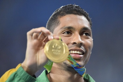 「ドーピングしなくても世界新記録は可能」 陸上400m王者バンニーキルク