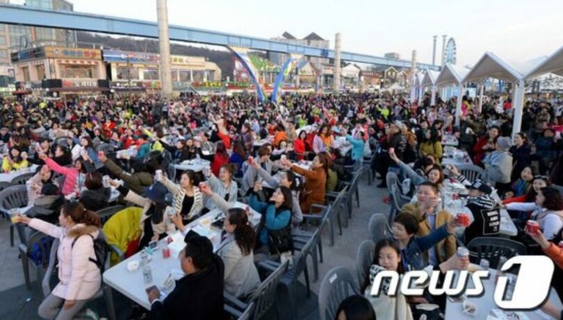 中国人団体観光客「チメクパーティー」(c)news1