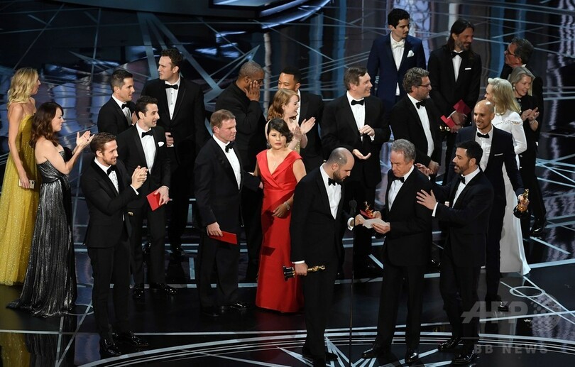 アカデミー賞、前代未聞の誤発表 作品賞は『ムーンライト』に