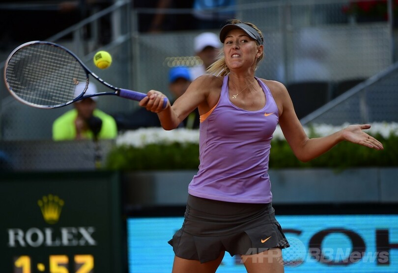 シャラポワがハレプを撃破、2週連続優勝 マドリード・オープン