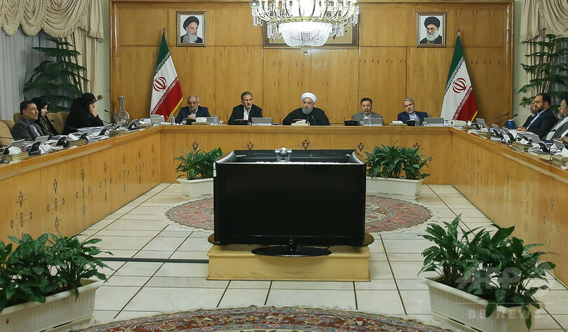 イランで反政府デモ続く 2人死亡、ソーシャルメディア遮断