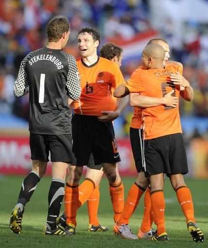 正規品2010南アフリカW杯オランダ代表 スナイデル ユニフォーム 2010ワールドカップ】スナイデル強烈ミドル炸裂！ オランダが