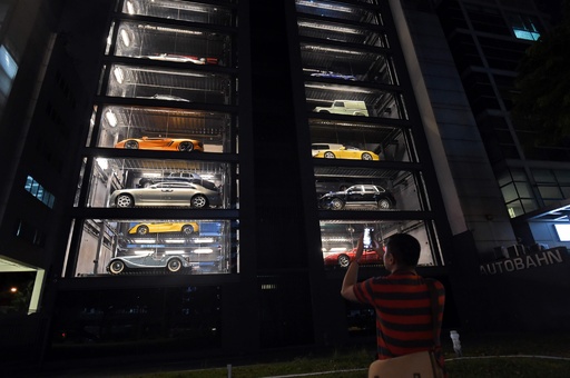 フェラーリやマセラティが買える 高級車の自販機 シンガポール 写真8枚 国際ニュース Afpbb News