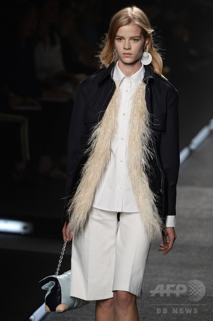 「ルイ・ヴィトン ファウンデーション」で初のショー、「ルイ・ヴィトン」15年春夏