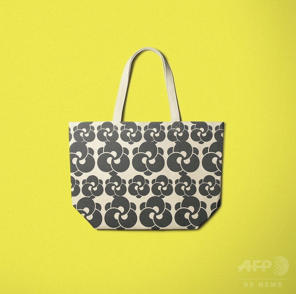 伝統芸能を世界に発信「ユニクロ×松竹歌舞伎」プロジェクト、国内では26日から発売