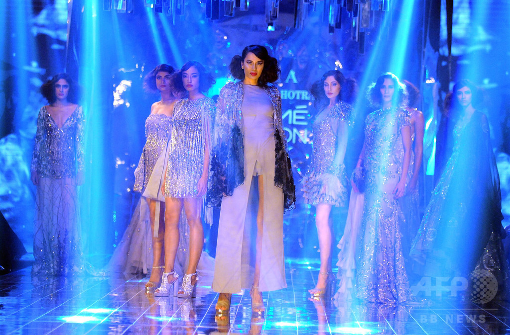 17年秋冬ラクメ ファッション ウィーク マニッシュ マルホトラ 新作 写真12枚 マリ クレール スタイル Marie Claire Style 17年秋冬ラクメ ファッション ウィーク マニッシュ マルホトラ 新作 写真12枚 マリ クレール スタイル Marie Claire Style