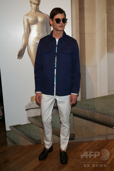 NYでプレゼンテーション、「メゾン キツネ」15年春夏