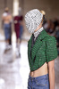 フランス・パリ市内で発表された「メゾン マルタン マルジェラ（Maison Martin Margiela）」13/14年秋冬オートクチュール・コレクション（2013年7月3日撮影）。(c)AFP/MIGUEL MEDINA